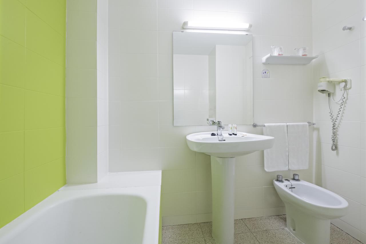 Twin Room Mar Amantis II